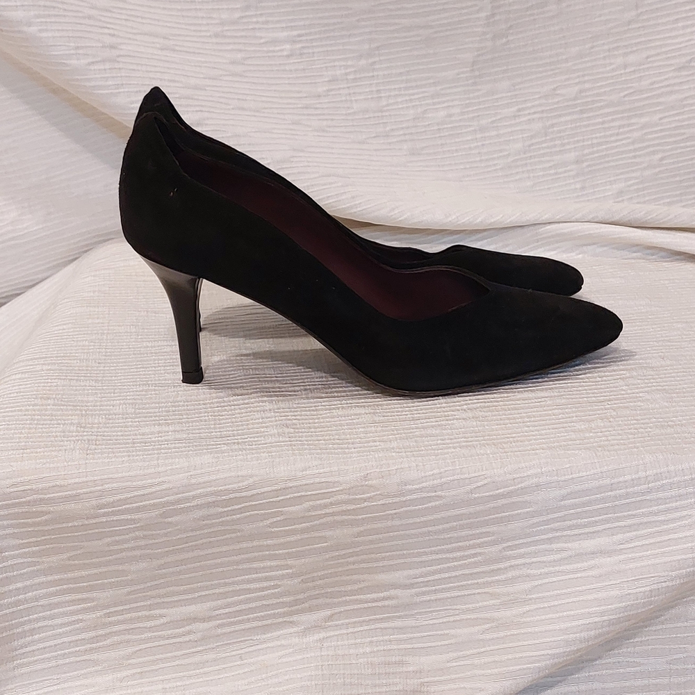 Stuart Weitzman Black Suede Women's Pumps - Picture 6 of 16